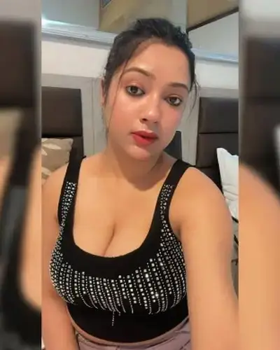 Call Girls Service Saputara